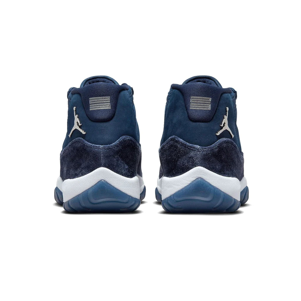 Air Jordan 11 Retro 'Midnight Navy Velvet'