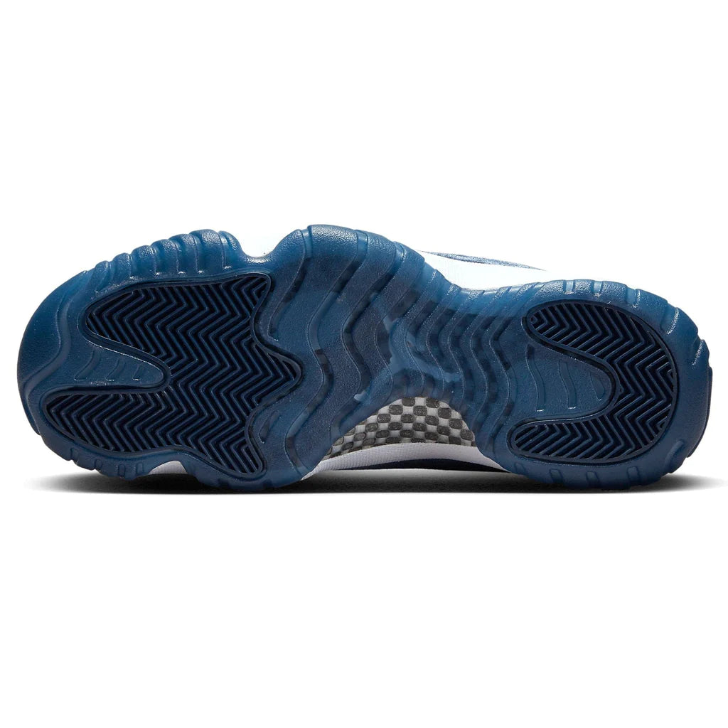 Air Jordan 11 Retro 'Midnight Navy Velvet'