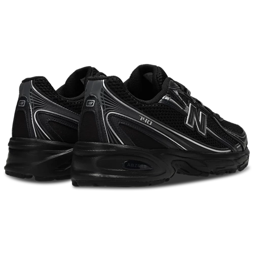 New Balance 740 Black-Black