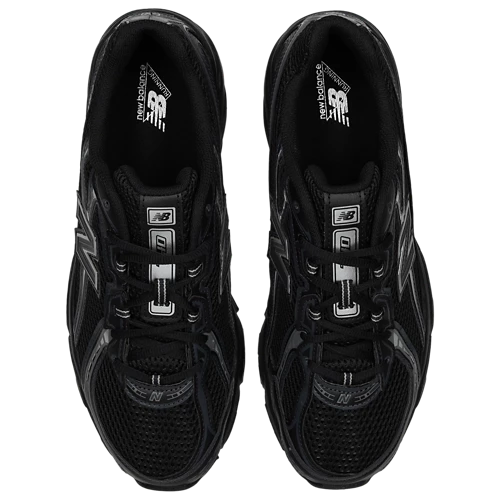New Balance 740 Black-Black
